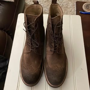 New. Never been worn Ecco stylish Boots